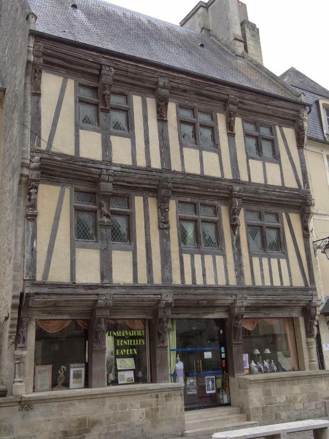 Vila Le 4 Bayeux Exteriér fotografie